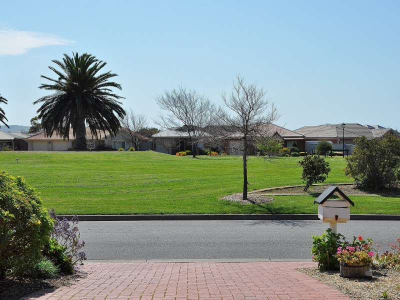 37 Cutter Circuit, Encounter Bay SA 5211