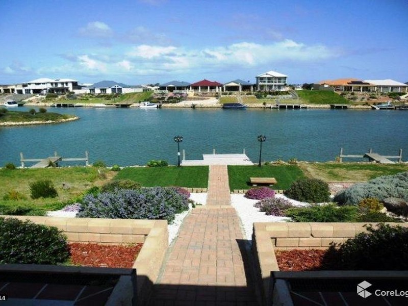 109 Blanche Parade, Hindmarsh Island SA 5214