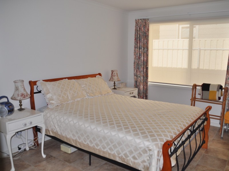 11 Ozone Street, Victor Harbor SA 5211