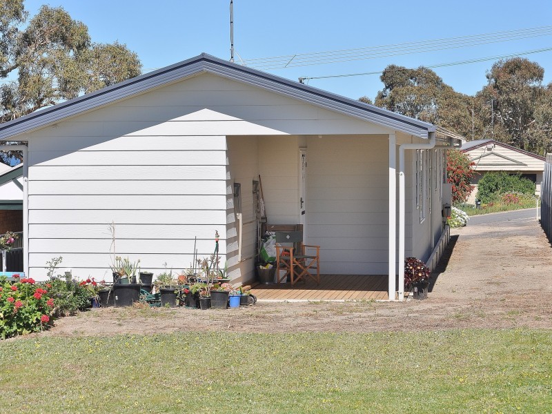 11 Ozone Street, Victor Harbor SA 5211
