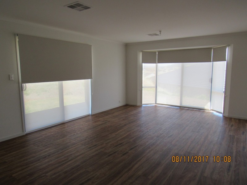 24 Aquamarine Boulevard, Hayborough SA 5211