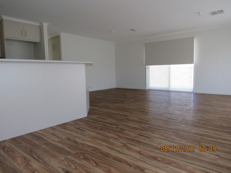 24 Aquamarine Boulevard, Hayborough SA 5211