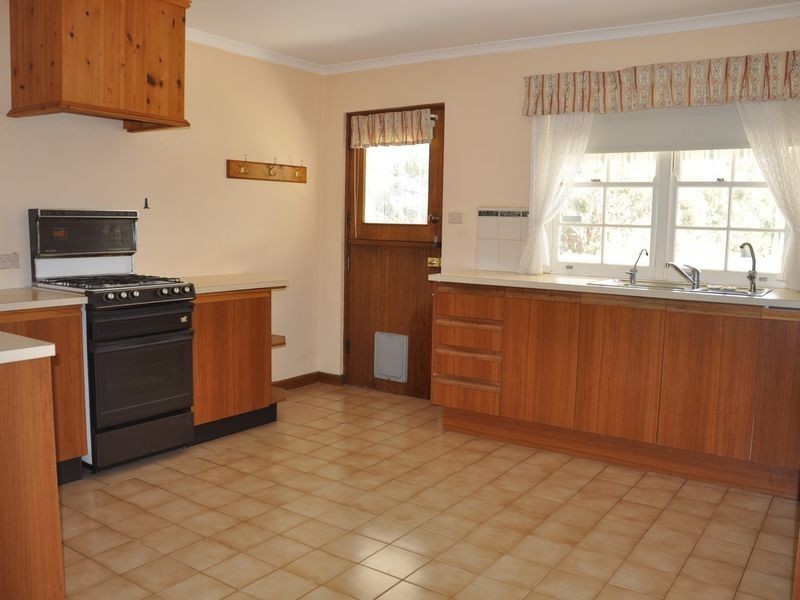 17 Altman Avenue, Victor Harbor SA 5211