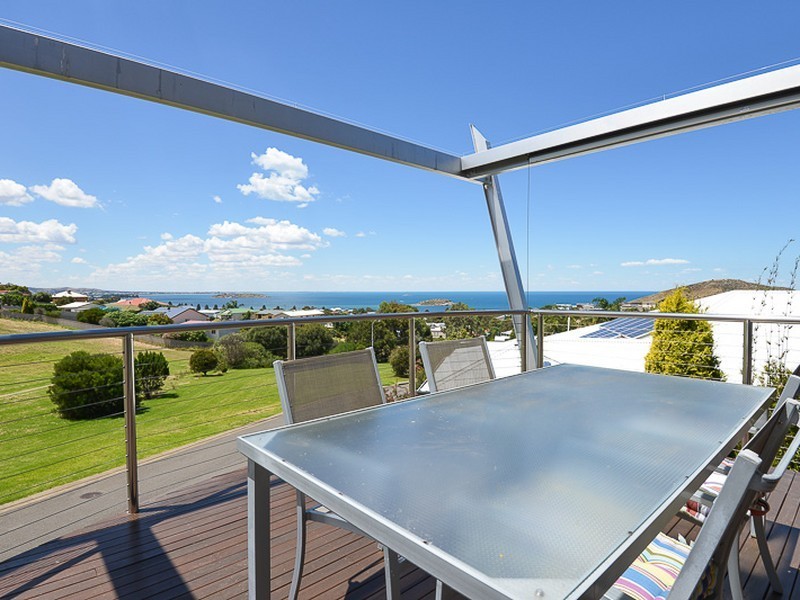 1 Baleen Court, Encounter Bay SA 5211