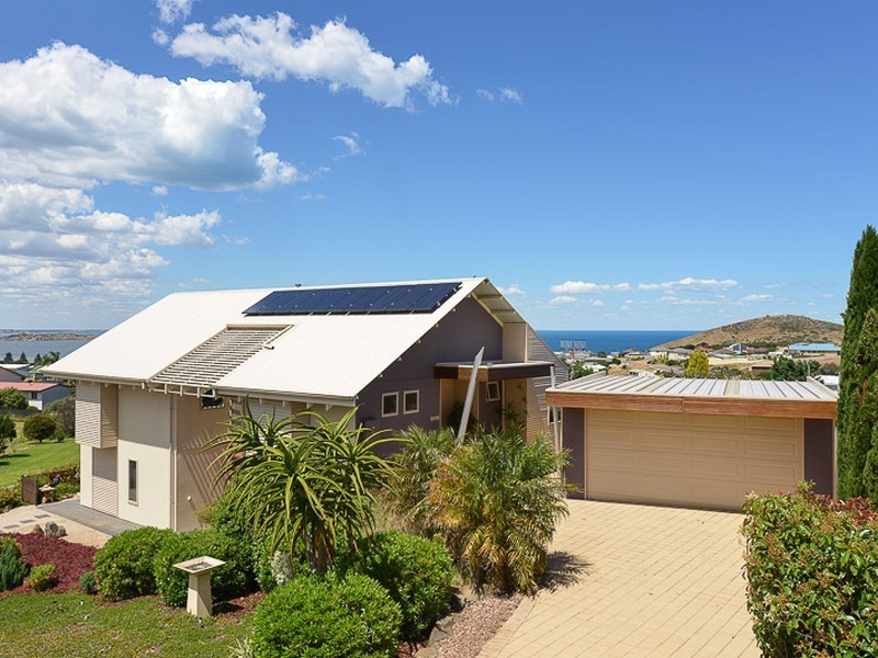 1 Baleen Court, Encounter Bay SA 5211