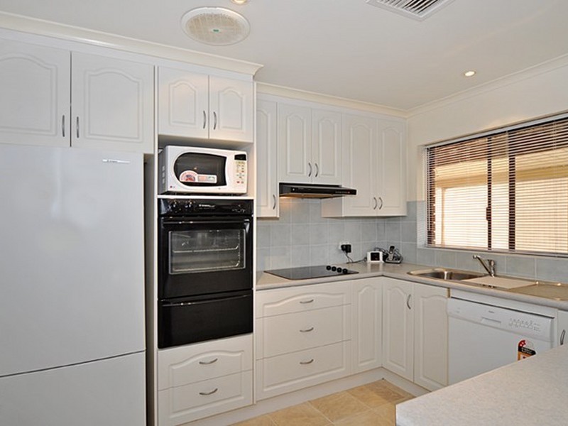 3 River Road, Victor Harbor SA 5211