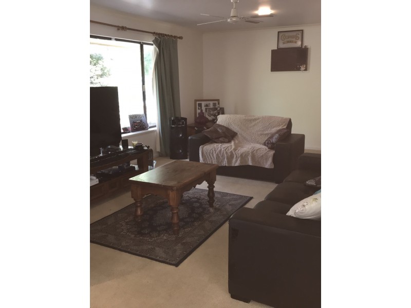 3 River Road, Victor Harbor SA 5211