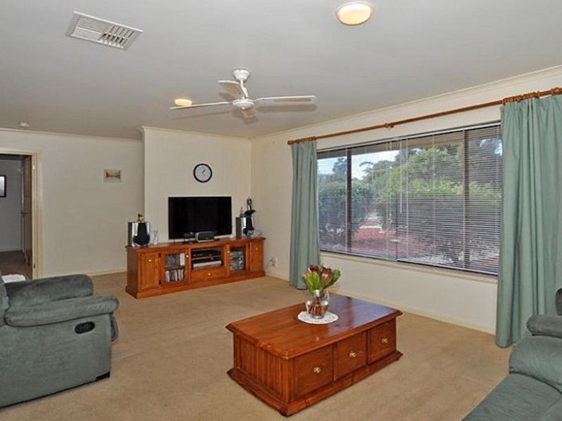 3 River Road, Victor Harbor SA 5211