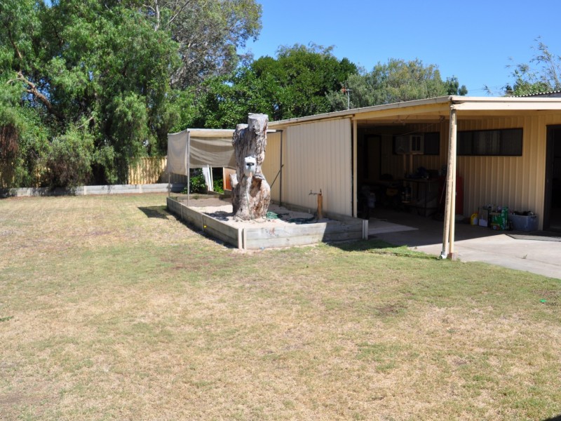 3 River Road, Victor Harbor SA 5211