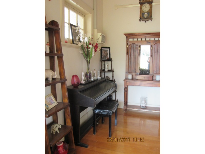 21 Hindmarsh Road, Victor Harbor SA 5211