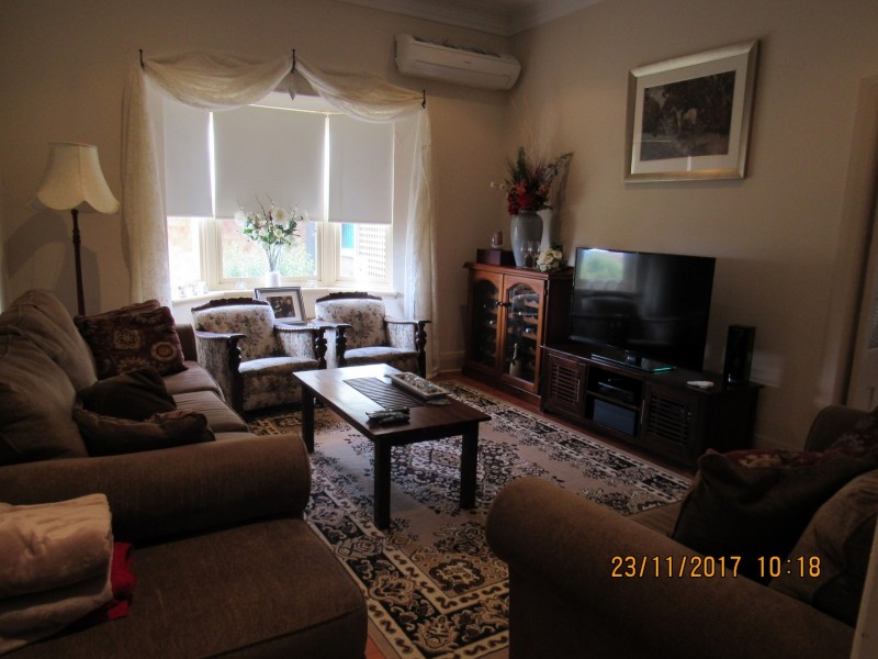 21 Hindmarsh Road, Victor Harbor SA 5211