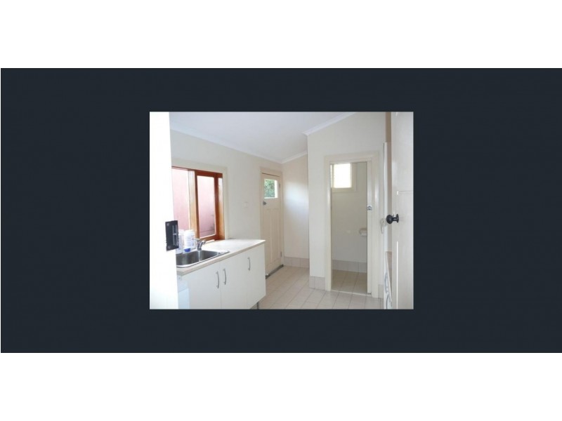 21 Hindmarsh Road, Victor Harbor SA 5211