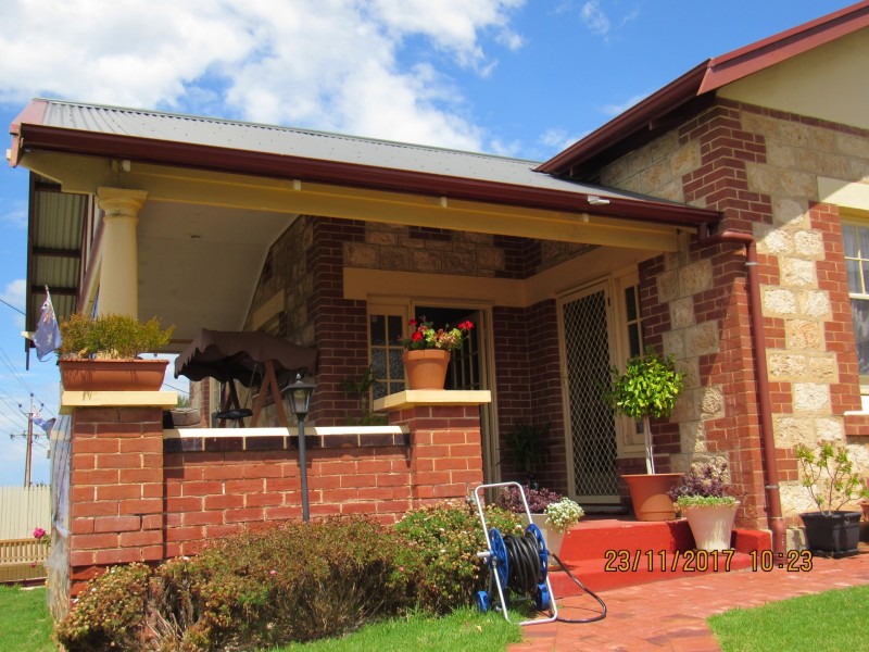 21 Hindmarsh Road, Victor Harbor SA 5211