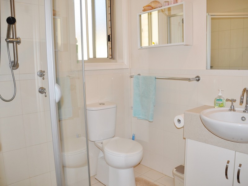 21 Oval Road, Victor Harbor SA 5211