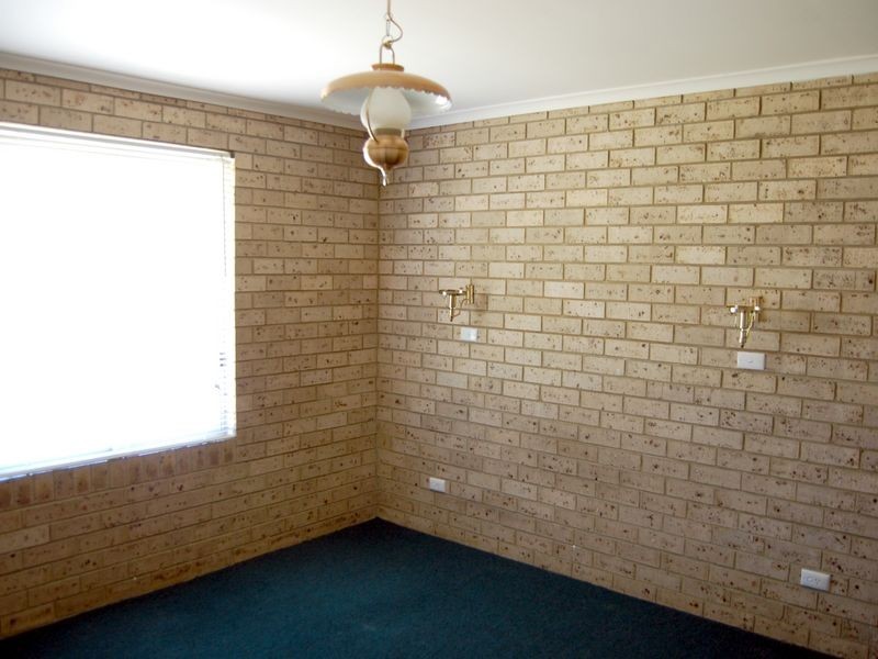 37 Warland Avenue, Victor Harbor SA 5211