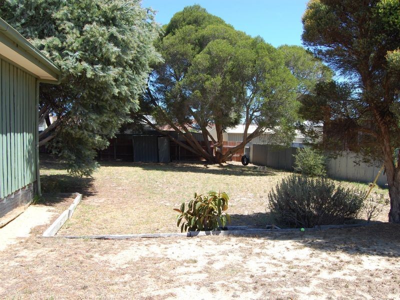37 Warland Avenue, Victor Harbor SA 5211