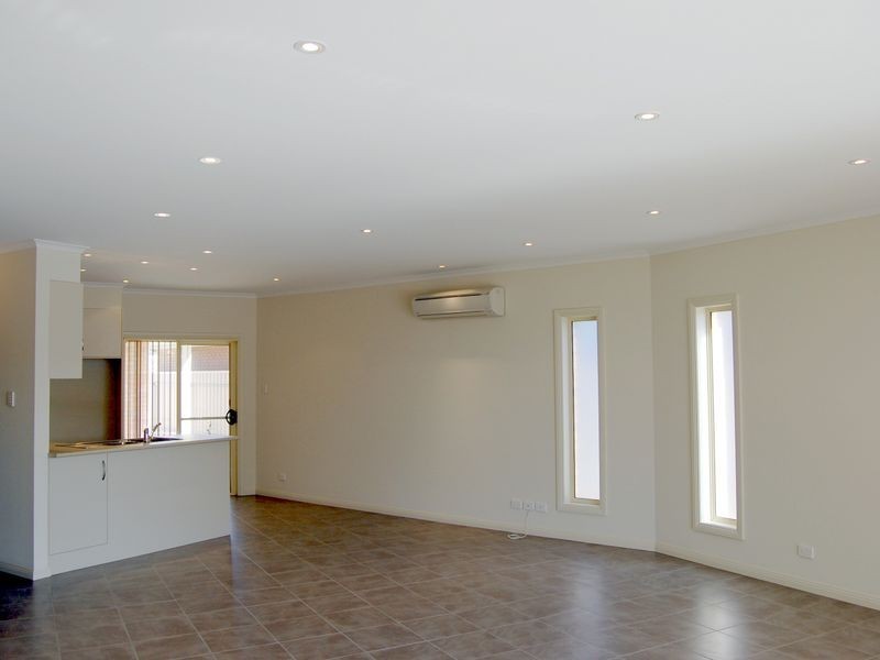 2 The Parkway, Victor Harbor SA 5211