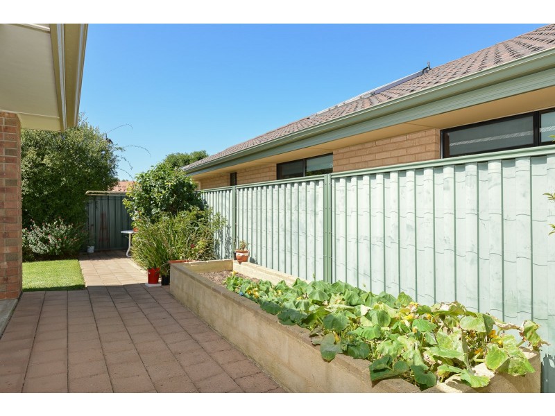 14 Sweetman Avenue, Encounter Bay SA 5211