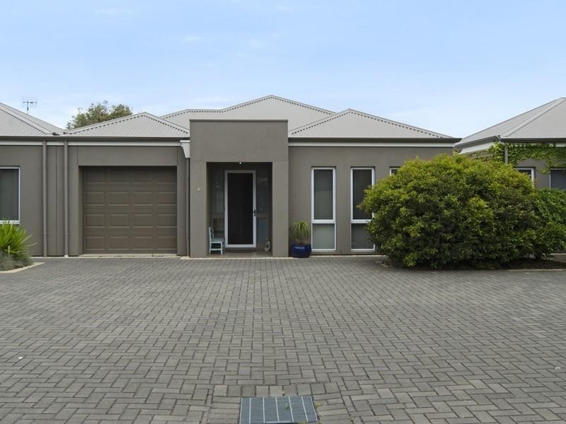 Unit 4/13 Chrystal Street, Goolwa SA 5214