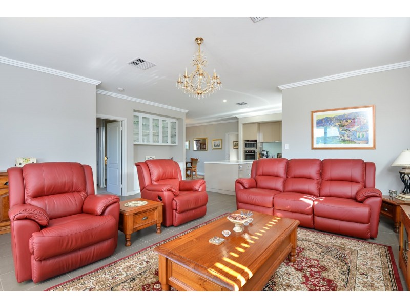 15 Rosella Street, Encounter Bay SA 5211