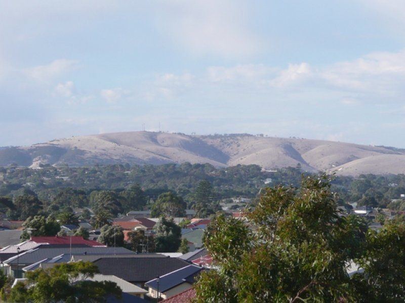 1 Laurie Avenue, Encounter Bay SA 5211