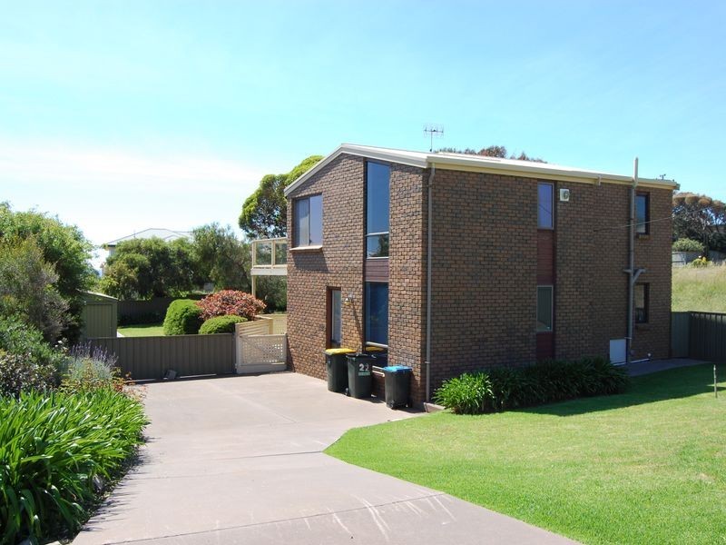 22 Passatt Street, Encounter Bay SA 5211