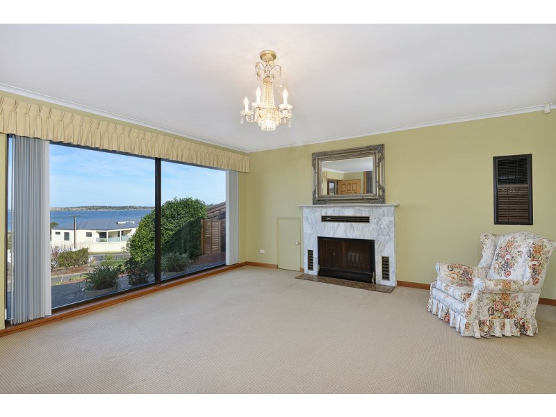 31 The Crescent, Mccracken SA 5211