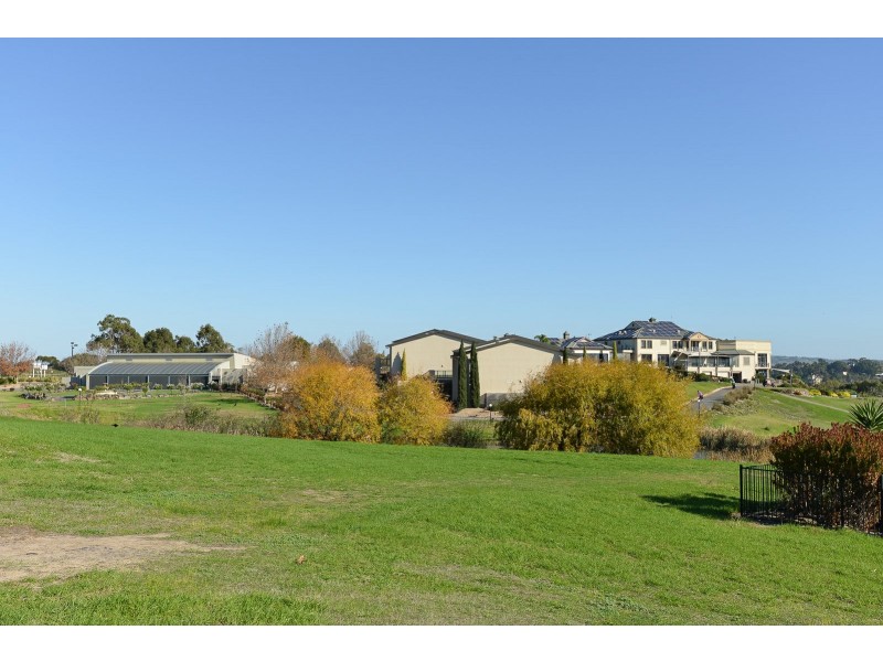 2 Endeavour Drive, Mccracken SA 5211