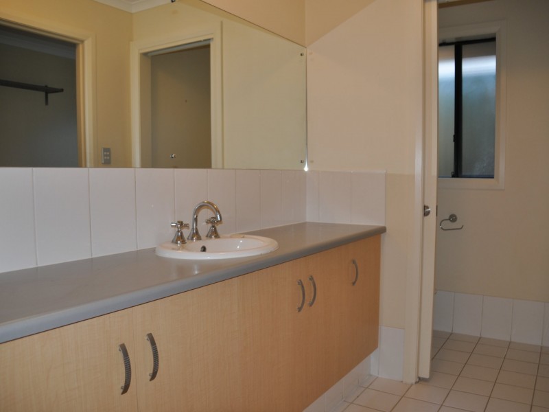 13 Robb Street, Encounter Bay SA 5211