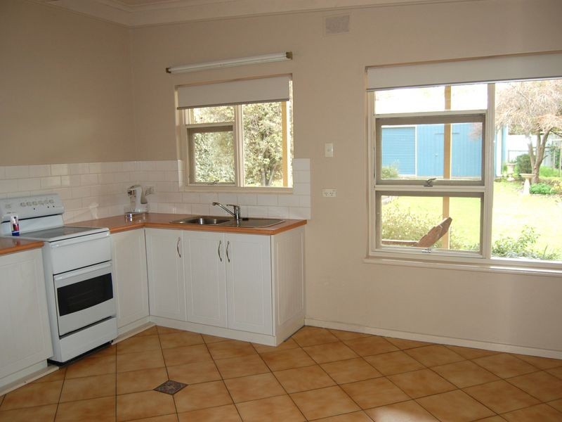48 Hill Street, Victor Harbor SA 5211