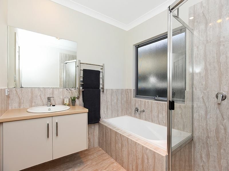 6 Keithalan Avenue, Victor Harbor SA 5211