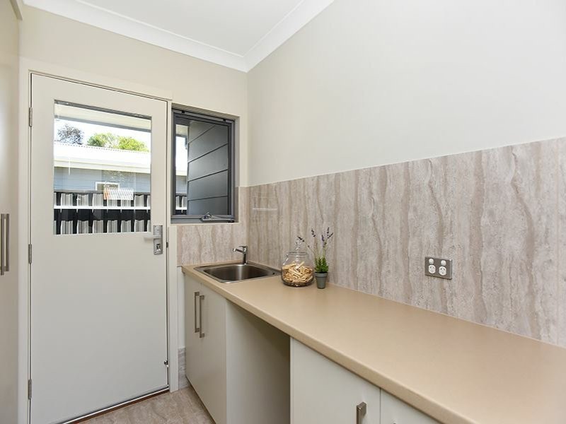 6 Keithalan Avenue, Victor Harbor SA 5211