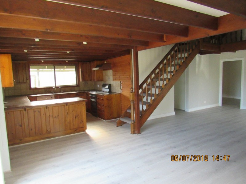 33 Russell Street, Encounter Bay SA 5211