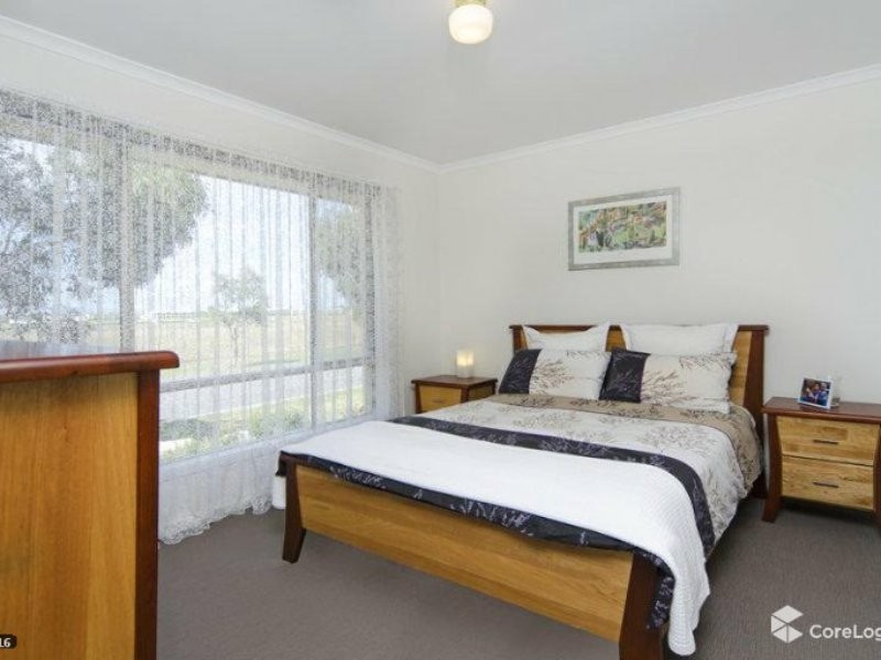 61 Princess Royal Parade, Hindmarsh Island SA 5214