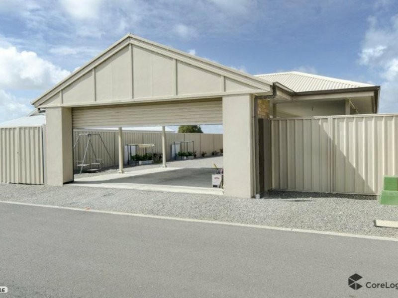 61 Princess Royal Parade, Hindmarsh Island SA 5214