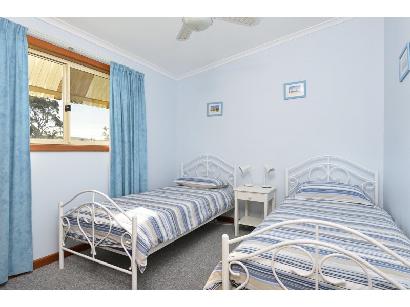 1 Adamson Street, Hayborough SA 5211