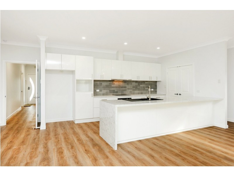 64 Montpelier Terrace, Port Elliot SA 5212