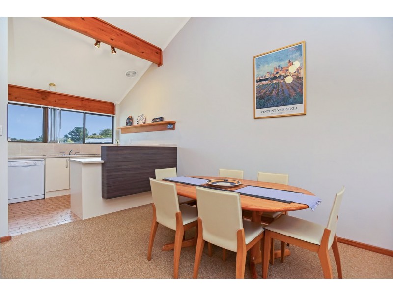 2/1 Harbour View Terrace, Victor Harbor SA 5211