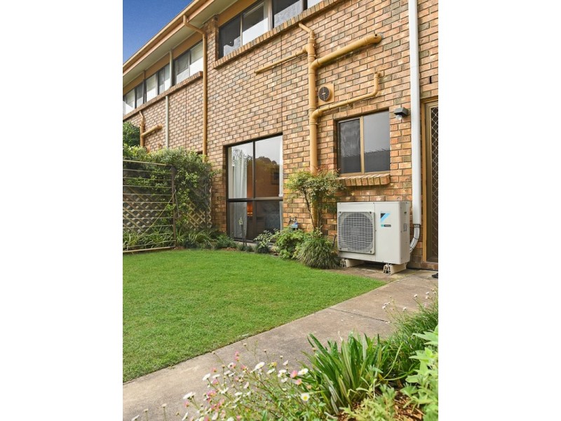 2/1 Harbour View Terrace, Victor Harbor SA 5211