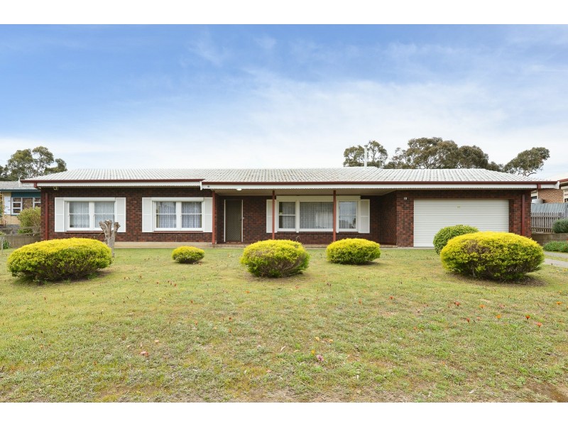 18 Keithalan Avenue, Victor Harbor SA 5211