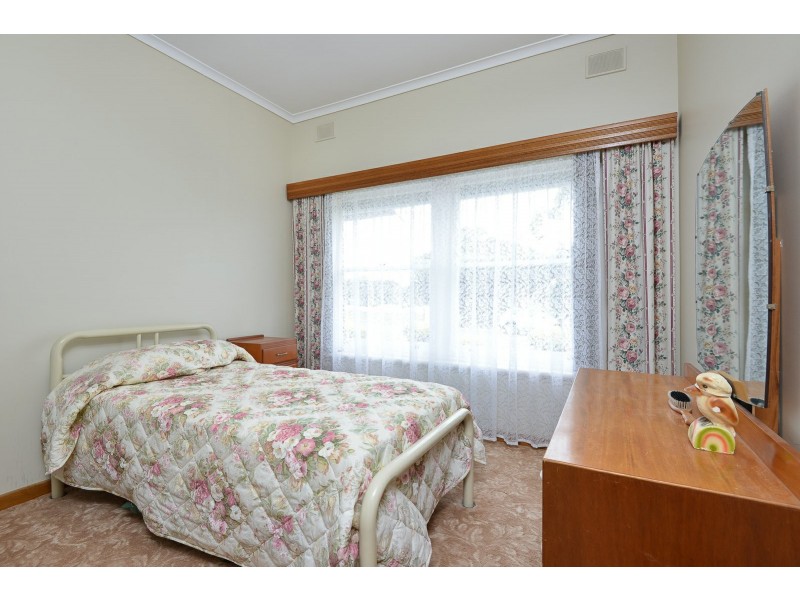 18 Keithalan Avenue, Victor Harbor SA 5211