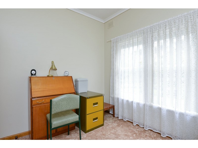 18 Keithalan Avenue, Victor Harbor SA 5211