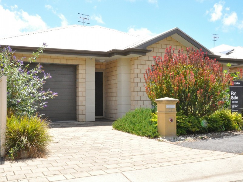 21 Oval Road, Victor Harbor SA 5211