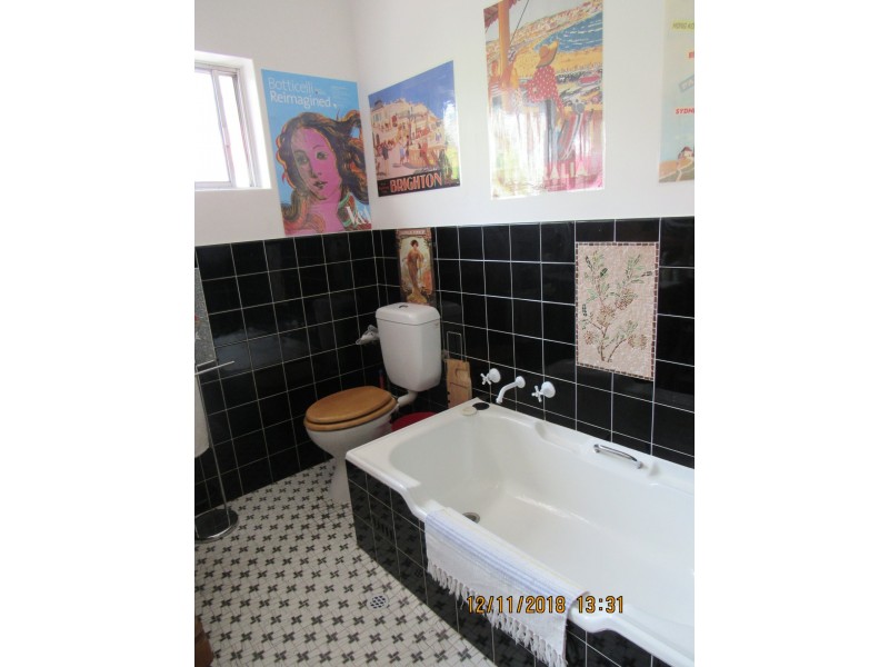 3 Gum Avenue, Victor Harbor SA 5211