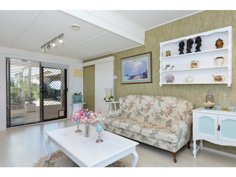 37 Captain Sturt Parade, Hindmarsh Island SA 5214