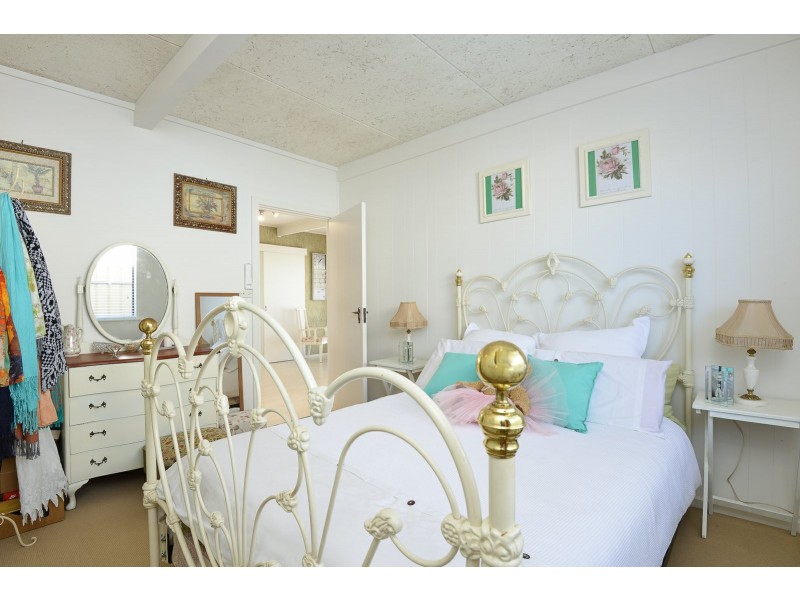 37 Captain Sturt Parade, Hindmarsh Island SA 5214