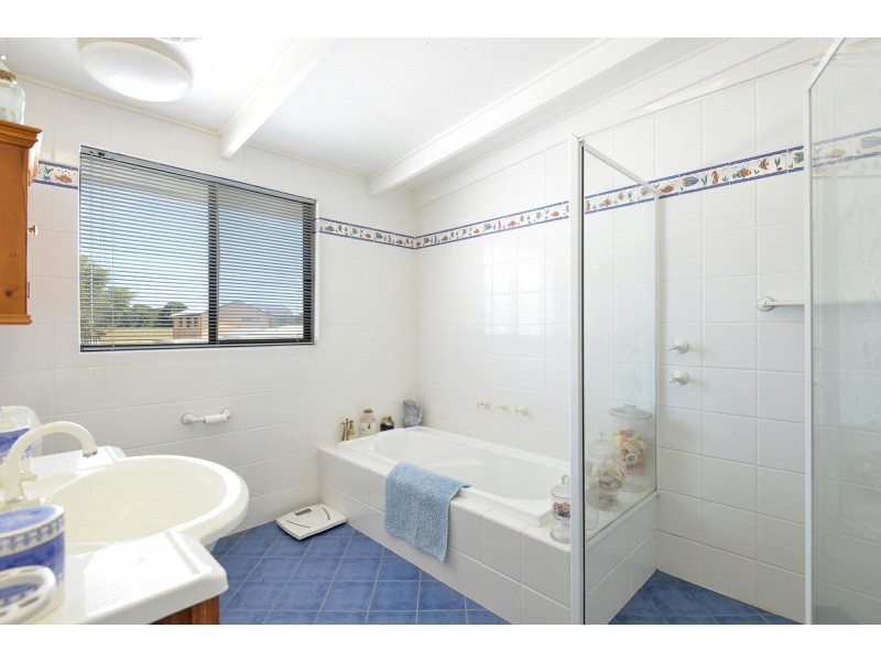 37 Captain Sturt Parade, Hindmarsh Island SA 5214