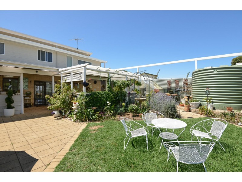 37 Captain Sturt Parade, Hindmarsh Island SA 5214