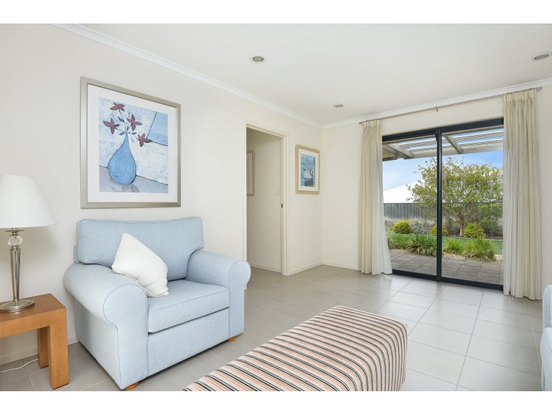 6 Aquamarine Boulevard, Hayborough SA 5211