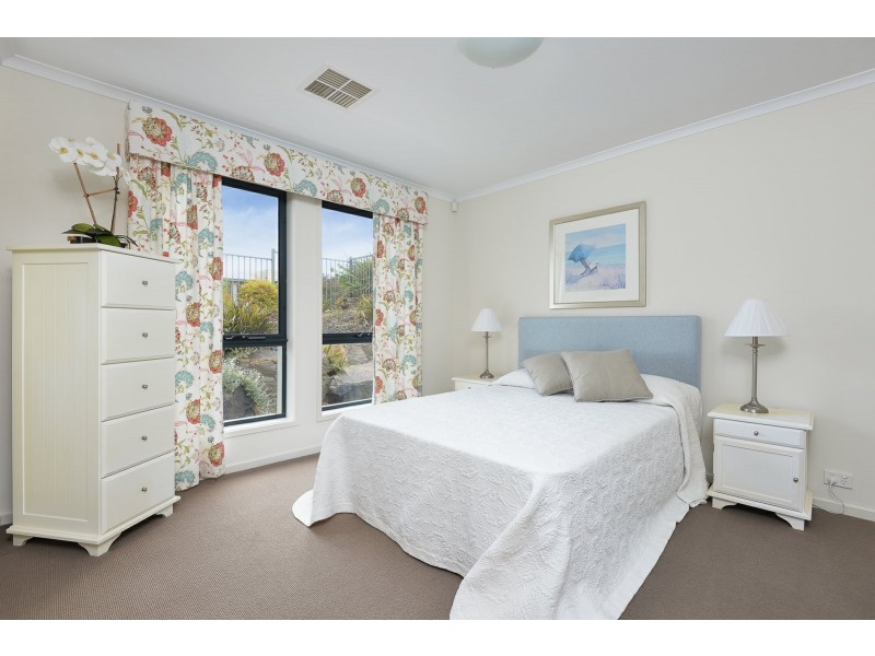 6 Aquamarine Boulevard, Hayborough SA 5211